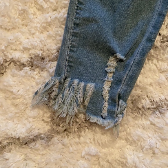 Cute Light Blue Jeans - Picture 3 of 4